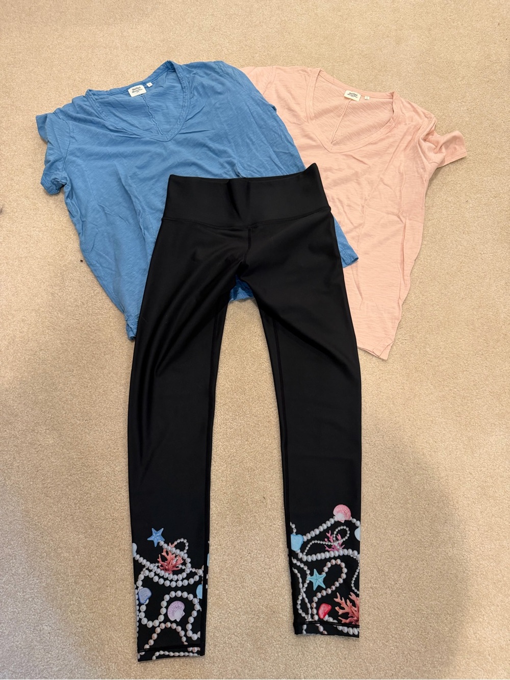 Terez Pearl Shell Leggings M + 2 Hartford Tees Size 5 Bundle